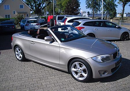 BMW 118i Cabrio*1.Besitz*Automatik*Leder*Sitzheizung