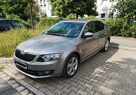 Skoda Octavia 1.8 TSI Green tec DSG Elegance Elegance