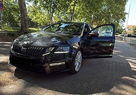 Skoda Octavia 2.0 TDI SCR DSG RS Combi RS