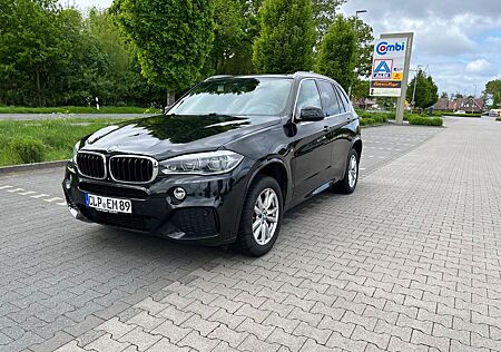 BMW X5 xDrive30d -M Paket AHK tüv neu