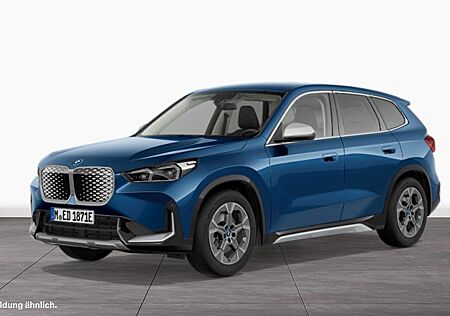 BMW iX1 xDrive30 Kamera LED Sitzheizung