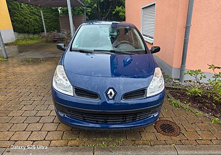 Renault Clio Authentique 1.2 16V 55kW Authentique