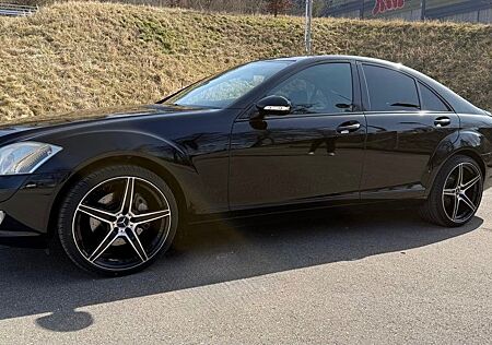 Mercedes-Benz S 350 Limousine - Japan Import - 8-fach bereift