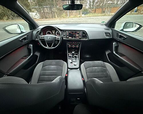 Seat Ateca 110kW Xcellence DSG 360° Kamera Navi TÜV