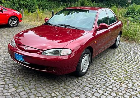 Hyundai Lantra 1.6 GLS 84kW GLS