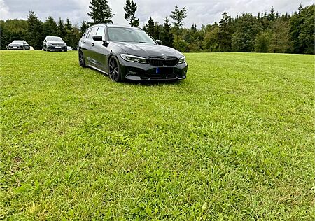BMW 320d xDrive Touring HUD LASER AHK