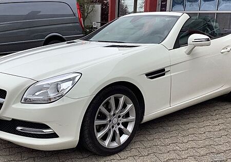 Mercedes-Benz SLK 200 Roadster AUTOMATIK-LEDER-NAVI-PANORAMA