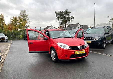 Dacia Sandero 1.2 1.Hand Klima Zahnriemen TÜV 8Bereif