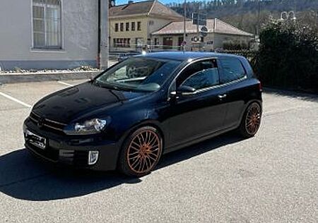 VW Golf Volkswagen 1.4 TSI 90 kW mit tüv