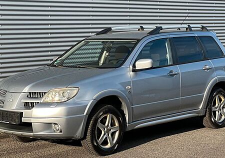 Mitsubishi Outlander 2.4 Intense/4x4/