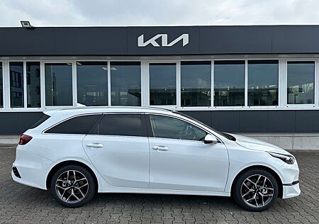 Kia Cee'd Sportswagon 140PS DCT7 Platinum Glasdach