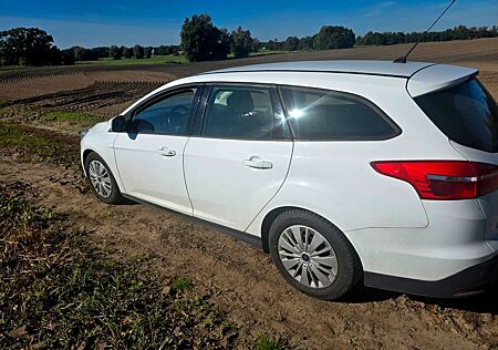Ford Focus extra Standheizung, AHK, Automatik