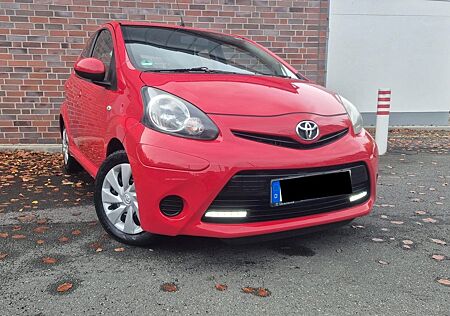 Toyota Aygo (X) AYGO/1-HAND/92000KM/NAVI/KLIMA/TÜV03-27/SCHCKHEF