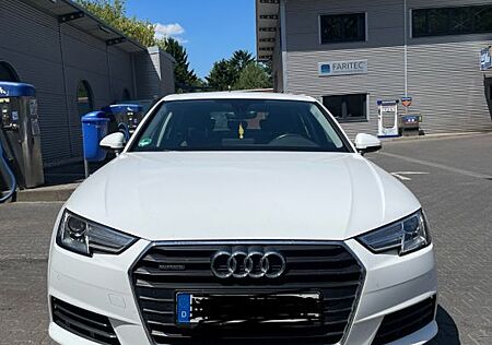 Audi A4 2.0 TDI 110kW quattro sport *Massagesitze*