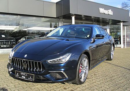 Maserati Ghibli Modena SQ 4