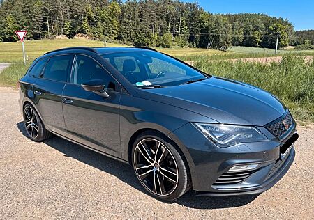 Seat Leon 2.0 TSI CUPRA 4Drive 300 DSG ST*AHK*