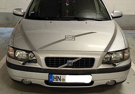 Volvo S60 2.4 - 140Ps