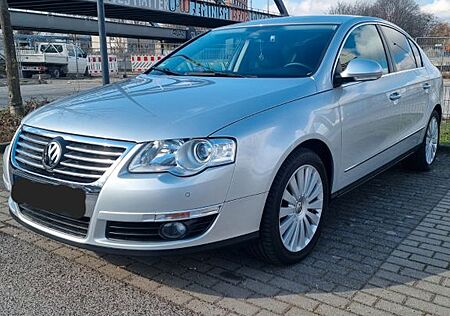 VW Passat Volkswagen 1.6 FSI Tiptronic Comfortline erst 45.000