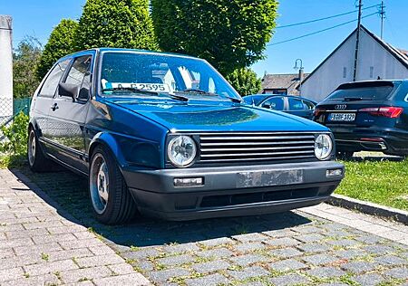 VW Golf Volkswagen 2 (GTI im inneren)