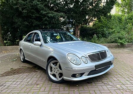 Mercedes-Benz E 500 AMG !RECHTSLENKER!