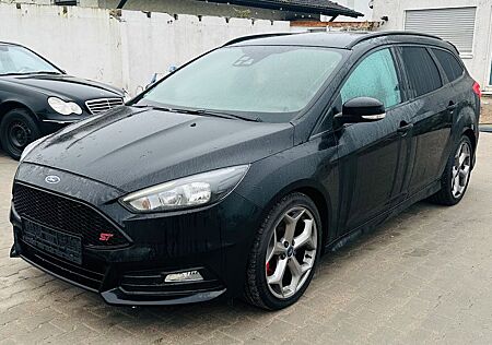 Ford Focus Turnier ST