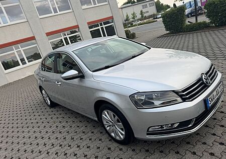 VW Passat Volkswagen 1.6 TDI Comfortline WENIG KM