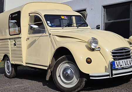 Citroën 2 CV Kastenente AK 400
