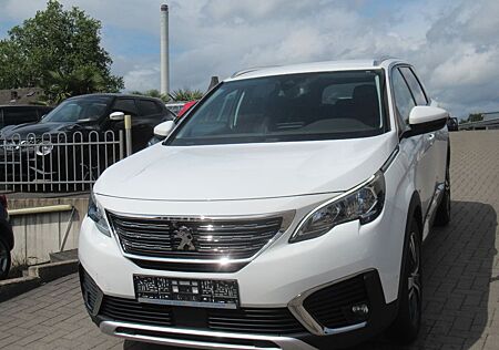 Peugeot 5008 Allure AUT.- LEDER-SHZ-18"ALU-PDC-2.HAND