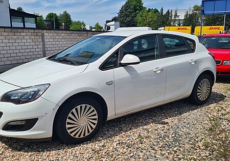 Opel Astra J Lim. 5-trg. Edition