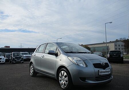 Toyota Yaris 1,3-l-VVT-i Sol