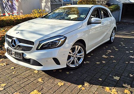 Mercedes-Benz A 180 7G Automatik LED NAVI LEDER SHZ PDC W176