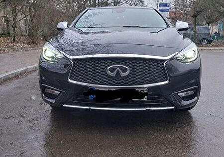 Infiniti Q30 1.5d DCT FWD Premium City Black Premium ...