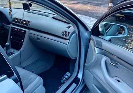 Audi A4 1.6 Avant -