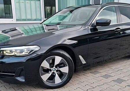 BMW 520d xDrive Touring A -