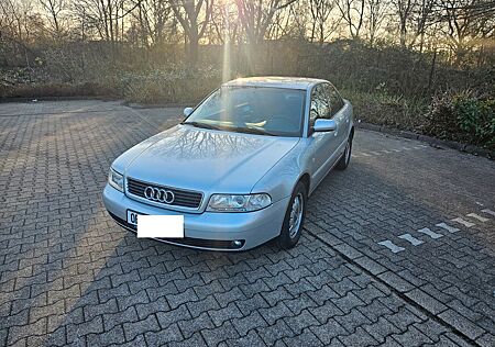 Audi A4 B5 1,8 125 PS Automatik Bj 2000