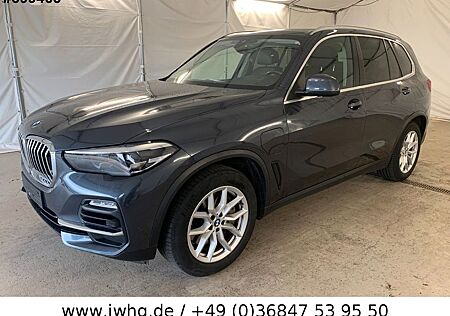 BMW X5 xDr 45 e CockpProf Luftfeder Pano LED+ 4xSiHz