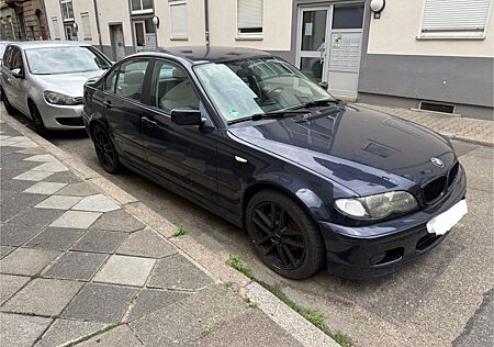 BMW 318i -