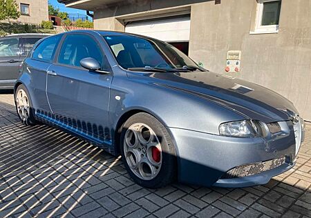 Alfa Romeo 147 GTA 3.2 V6 24V 2003