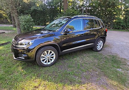 VW Tiguan Volkswagen 2.0 TDI DSG 4MOTION Sport & Style