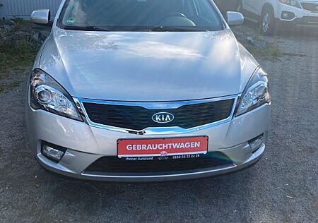 Kia Cee'd / Ceed 1.4 CVVT Dream-Team Sporty Wagon