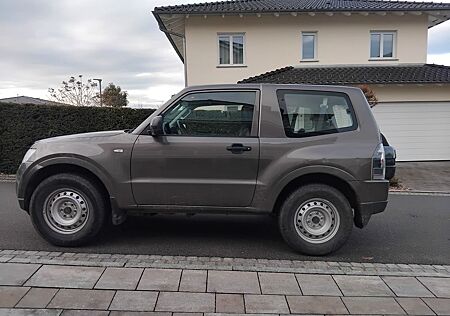 Mitsubishi Pajero 3,2 DI-D 4WD -
