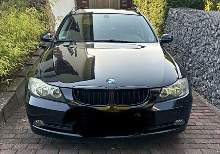 BMW 318i E91 Touring AHK/2-Zonen Klima/SHZ