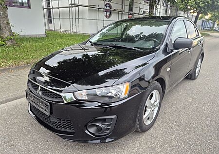 Mitsubishi Lancer Lim. Basis TÜV& SERVICE NEU , 1 Hand