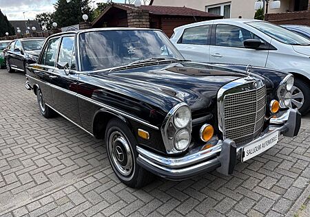Mercedes-Benz 280 280SE