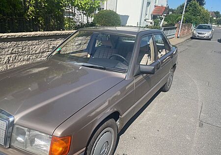 Mercedes-Benz 190