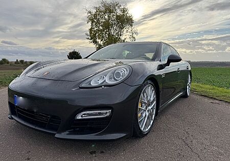 Porsche Panamera Turbo