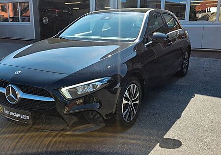 Mercedes-Benz A 180 d Automatik, LED