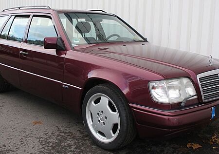 Mercedes-Benz W124 E280T Sportline