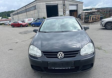 VW Golf Volkswagen V Lim. Trendline 4Motion