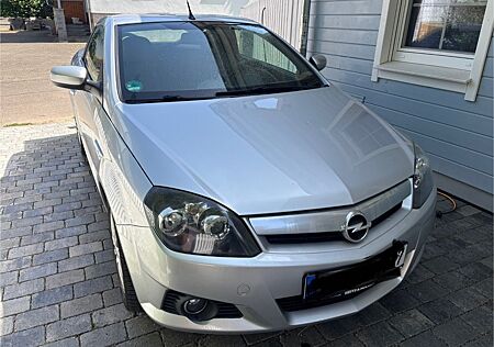 Opel Tigra 1.4 TWINPORT ( Verdeck defekt)